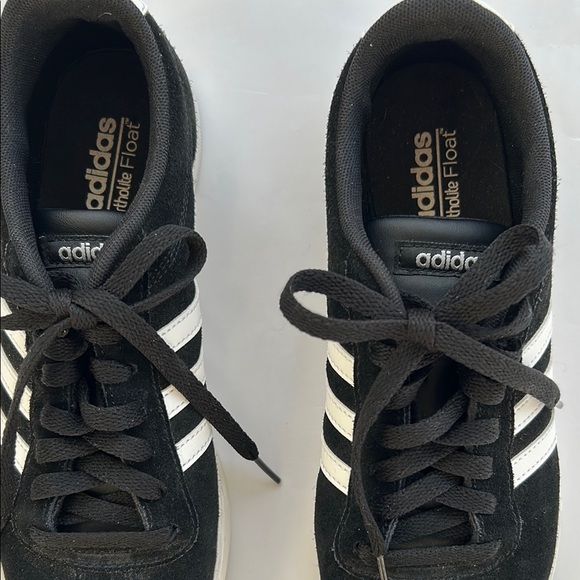 Adidas Classic Black and White Trainers - Picture 2 of 5